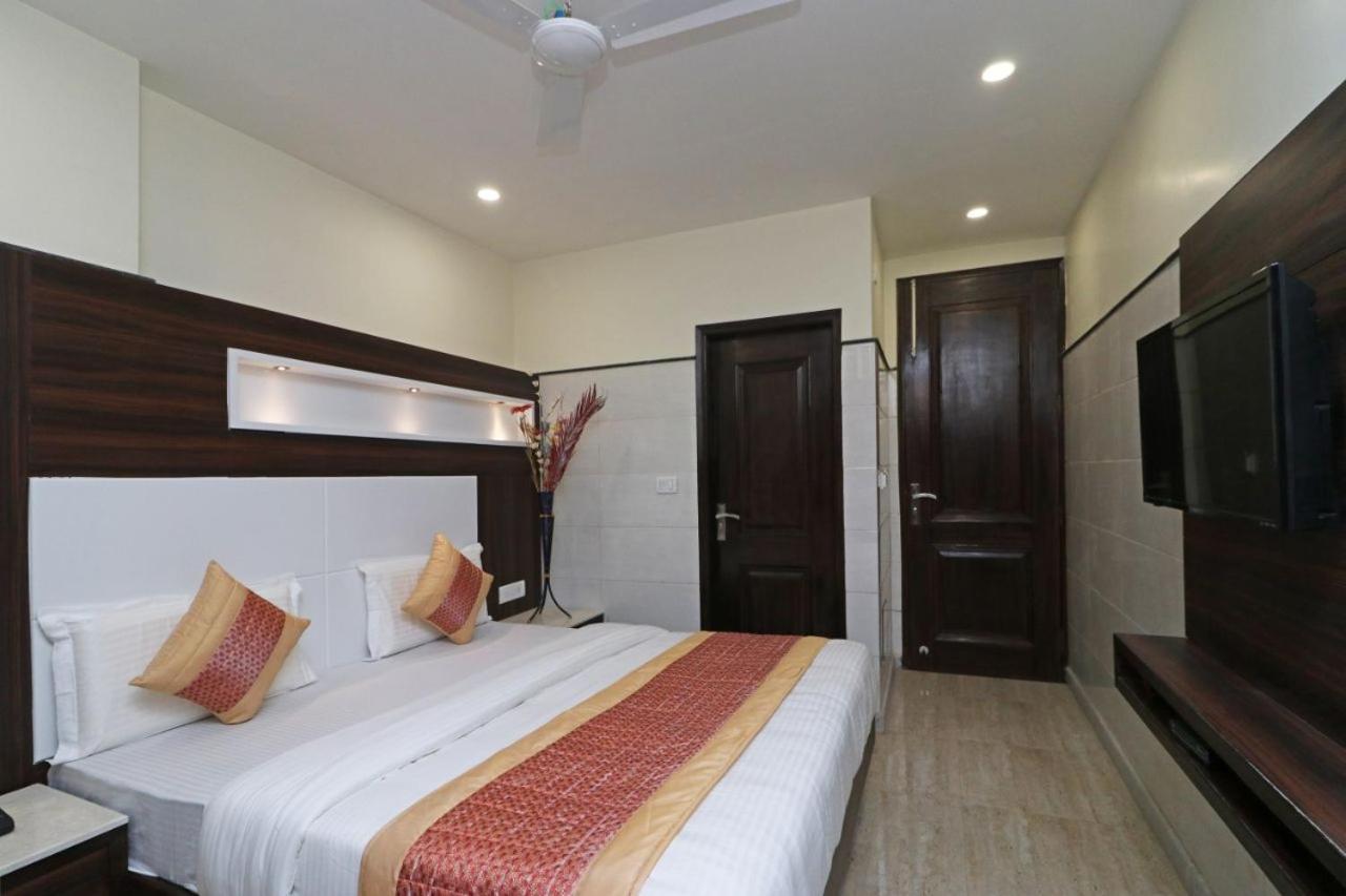 Hotel Usa New Delhi Exteriör bild